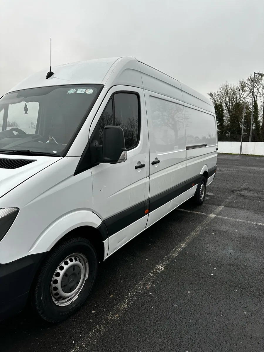 Mercedes sprinter (October 2015) €14000 ono NO VAT - Image 3