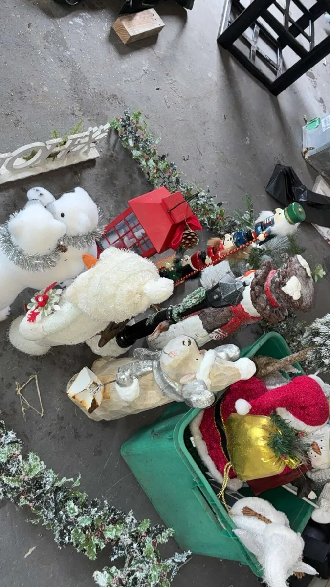 Assorted Christmas decorations GOING CHEAP - Image 4