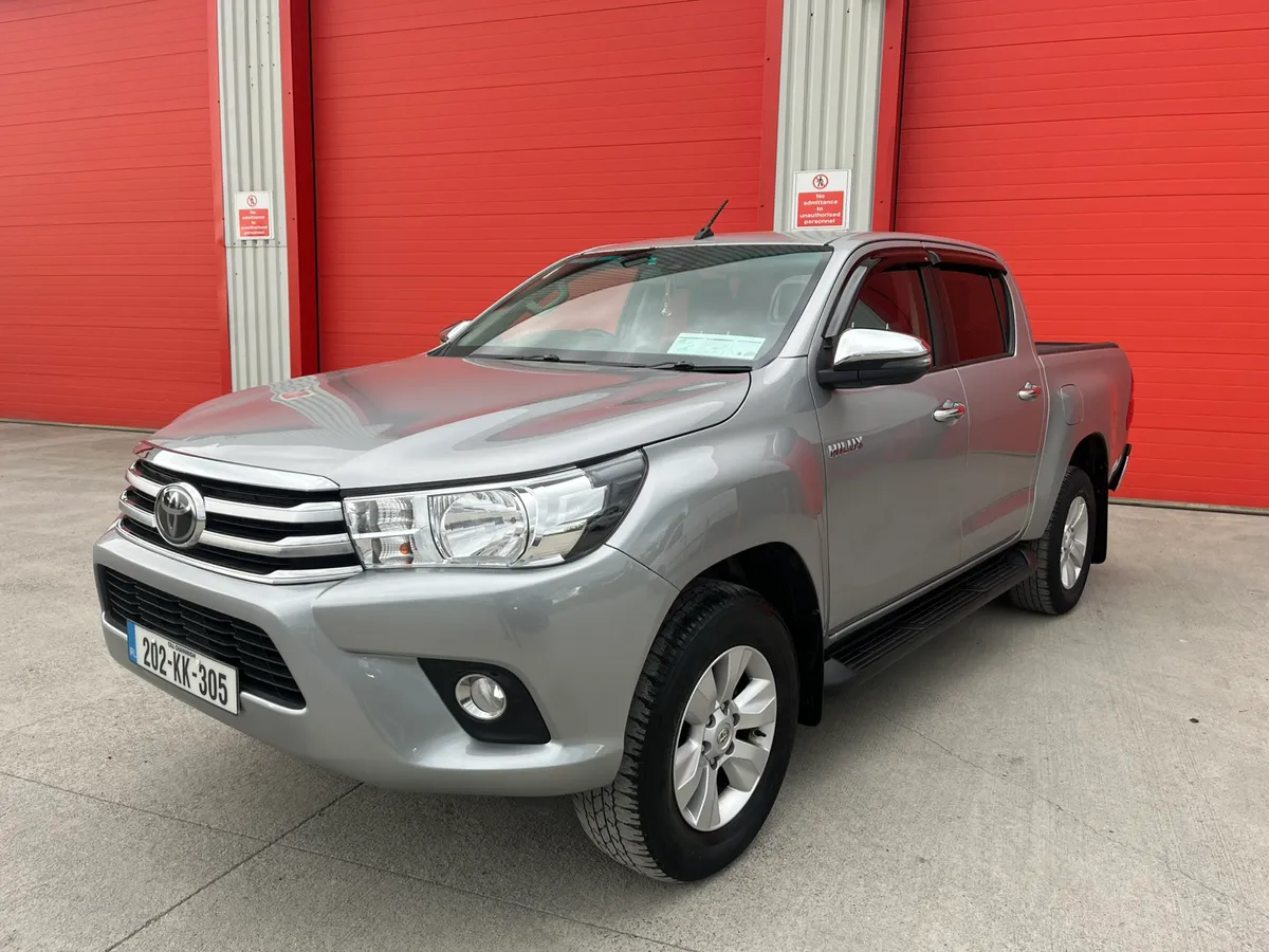 2020 Toyota Hilux 2.4 D4D Invincible - Image 1