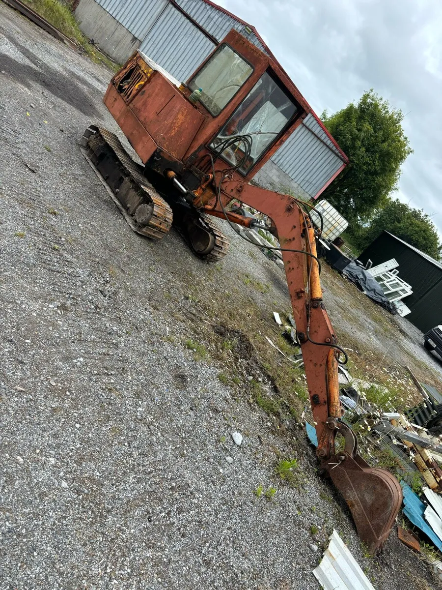 3 tonne mini digger - Image 2