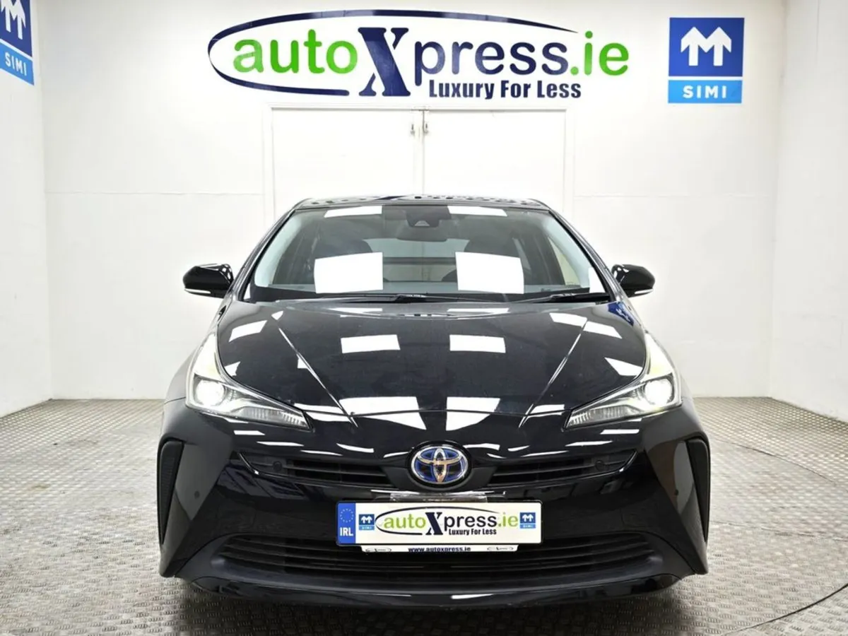 Toyota Prius 1.8 E Hybrid Automatic - Image 3