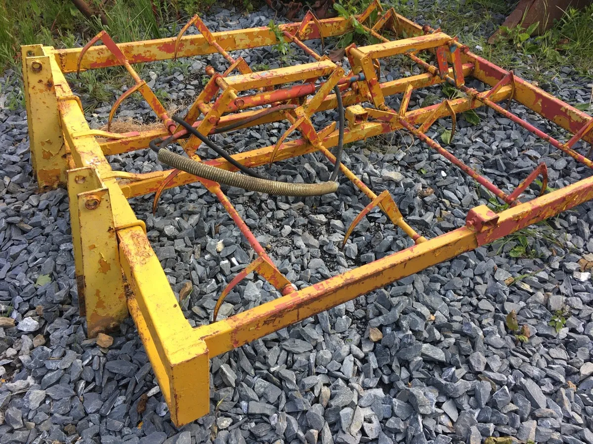 Flat 8 bale grab - Image 1