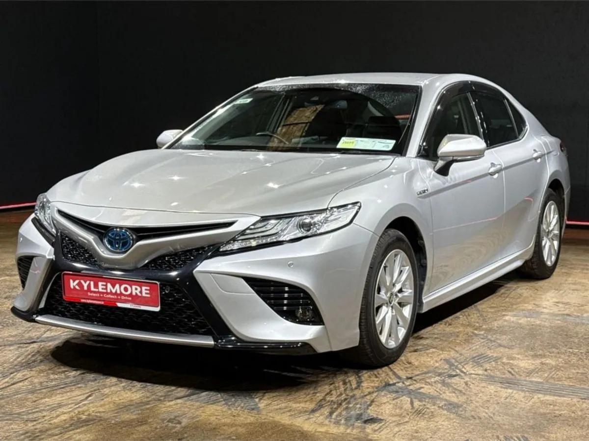 Toyota Camry 2.5 Hybrid - Leather Interior - WS M - Image 2