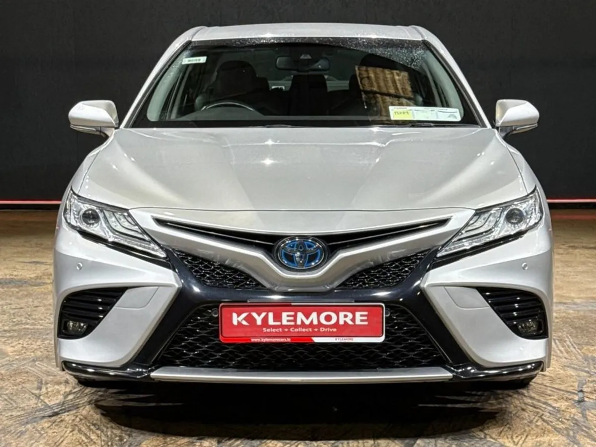 Toyota Camry 2.5 Hybrid - Leather Interior - WS M - Image 3