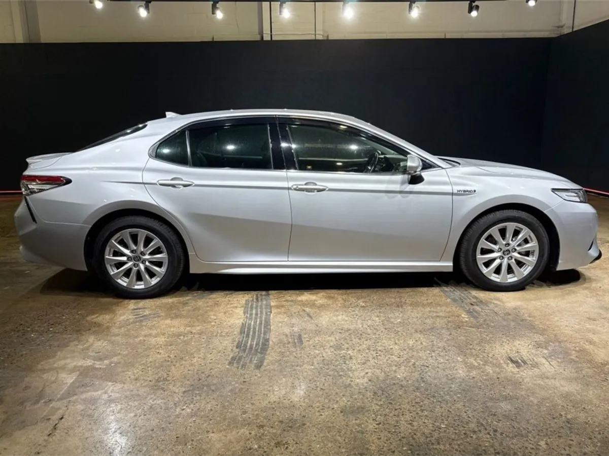 Toyota Camry 2.5 Hybrid - Leather Interior - WS M - Image 4