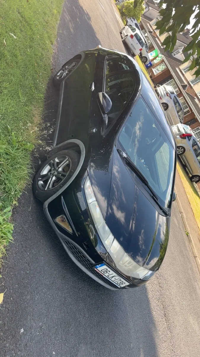 2006 Honda civic - Image 2