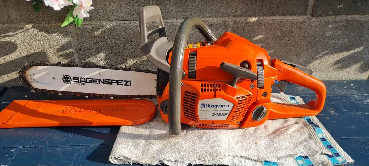 2 Chainsaws, Husqvarna - Image 1