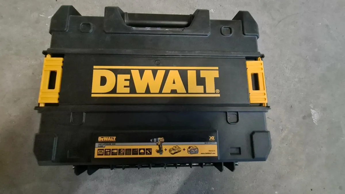 Two new dewalt empty drill boxes 20 each - Image 4