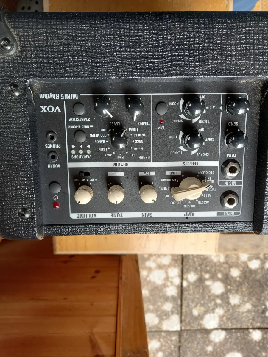 Vox mini rhythm 5 guitar amplifier - Image 2
