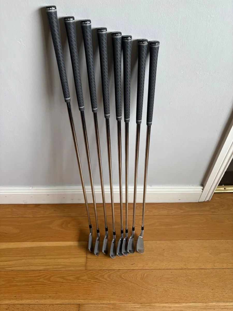 Taylormade P770 irons 4-P (3i P790) - Image 1