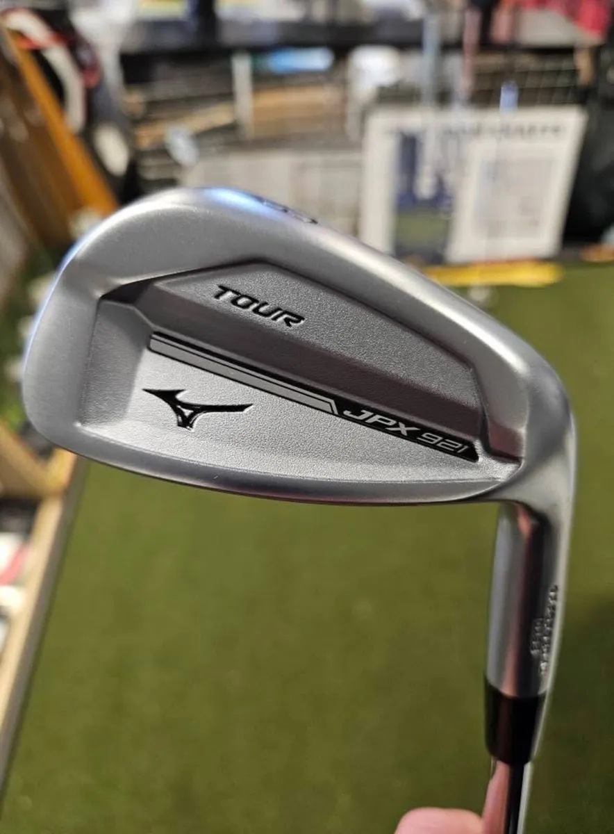 New Mizuno Jpx 921 Forged Gap Wedge - Image 1