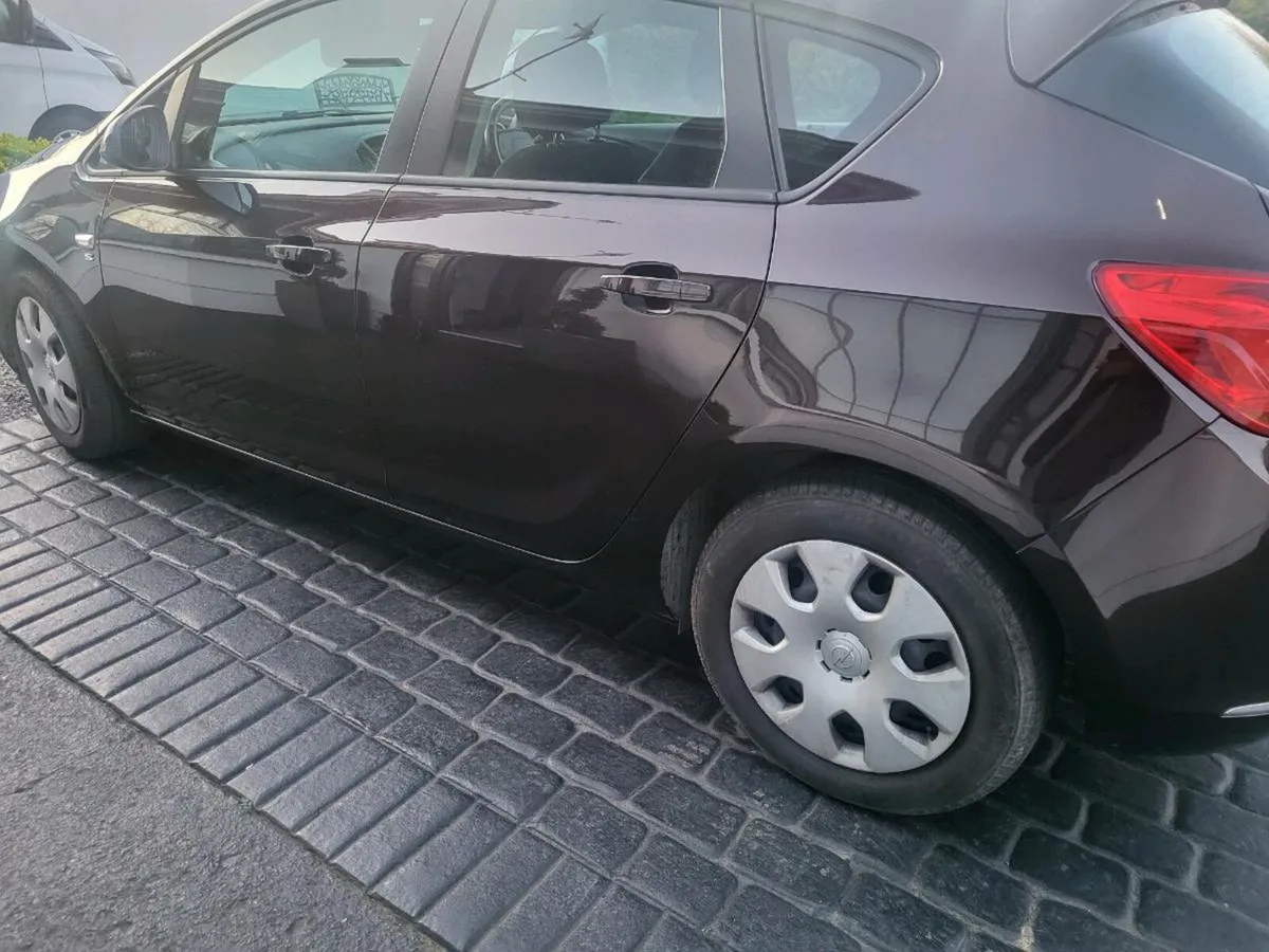 OPEL ASTRA 2014  NEW NCT 5.2026 TAXED 3MTHS - Image 3
