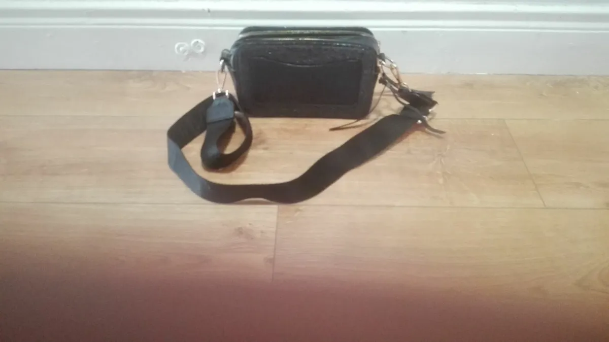 Black Gucci bag - Image 1