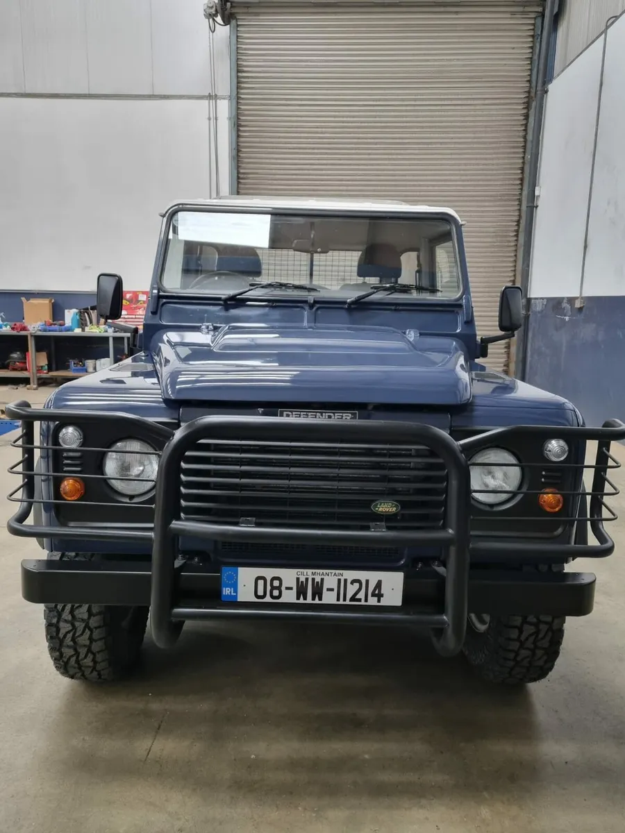 2008 Land-Rover Defender 90 - Image 2