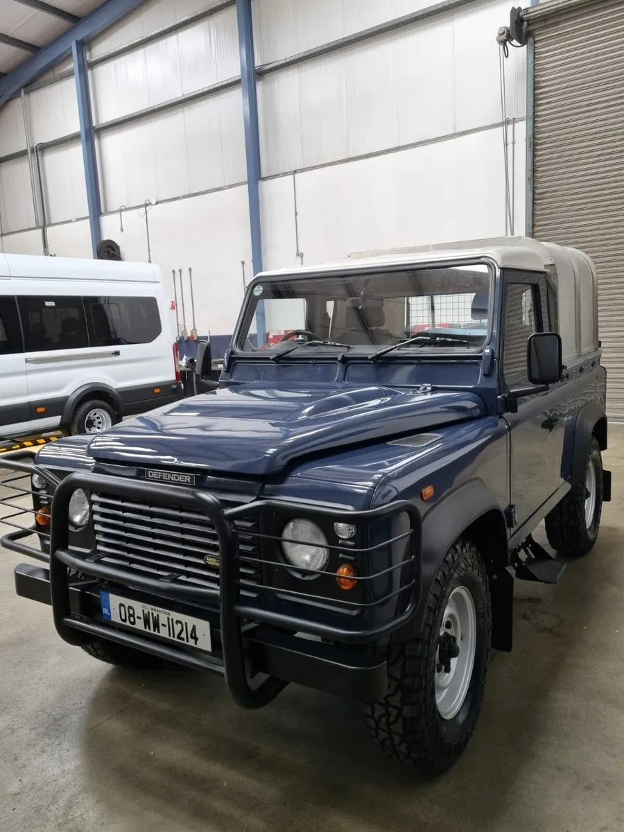 2008 Land-Rover Defender 90 - Image 3
