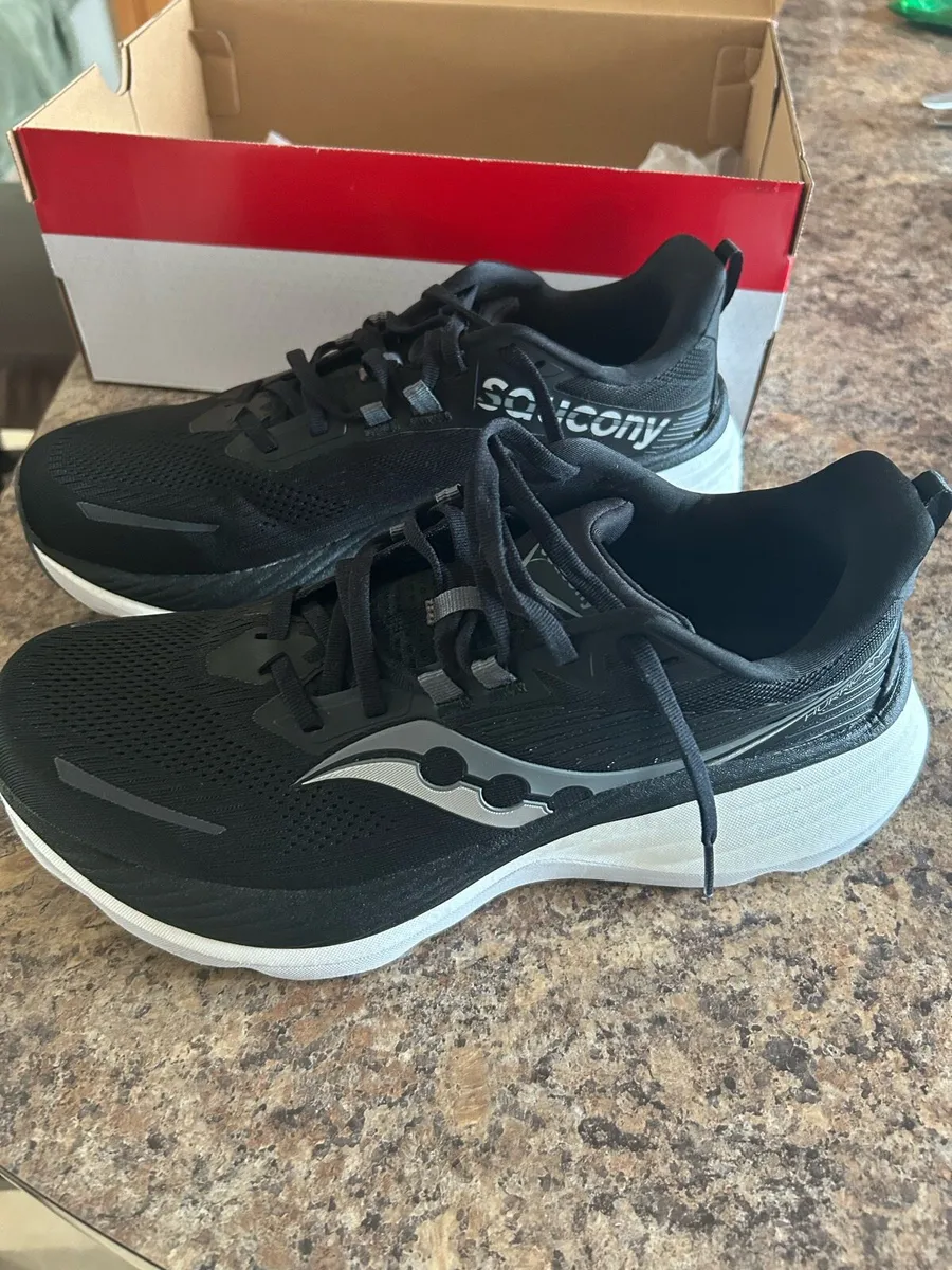 Saucony Hurricane men’s runners - Image 4