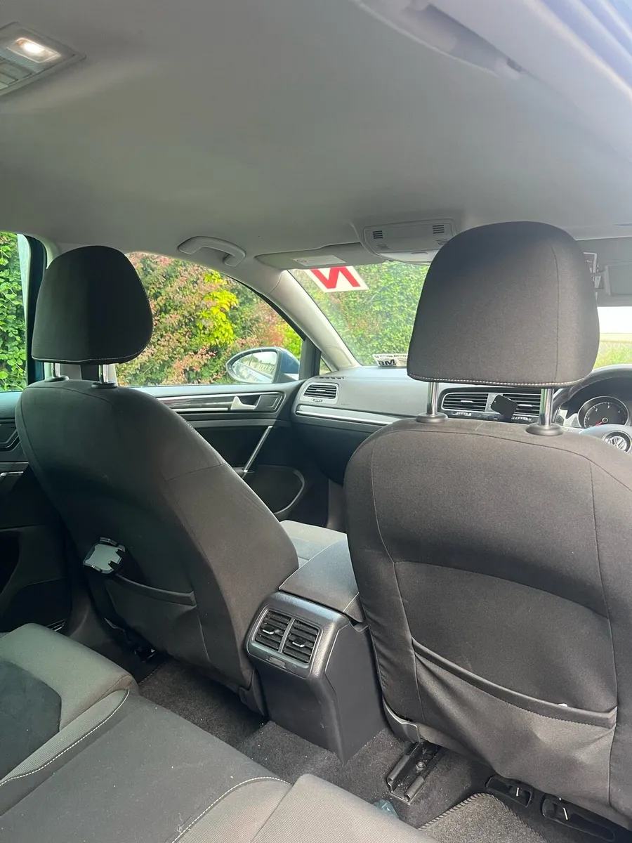 Volkswagen Golf - Image 4