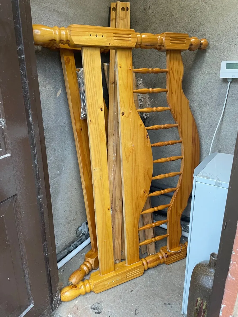 Double bed frame pine - Image 1