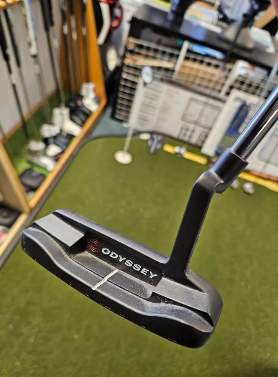Left Hand Odyssey Oworks Black 1 Putter - Image 2