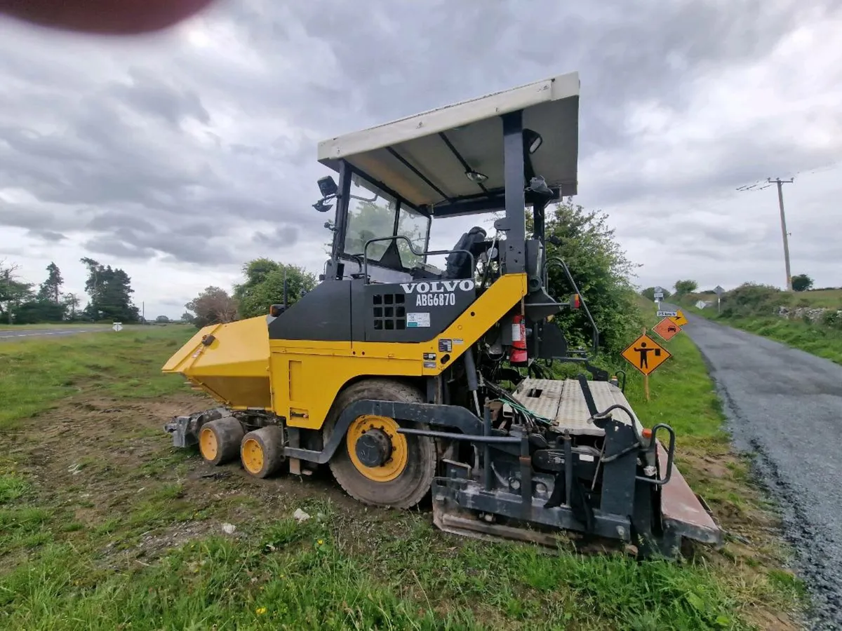 Volvo 6780 Paver - Image 1