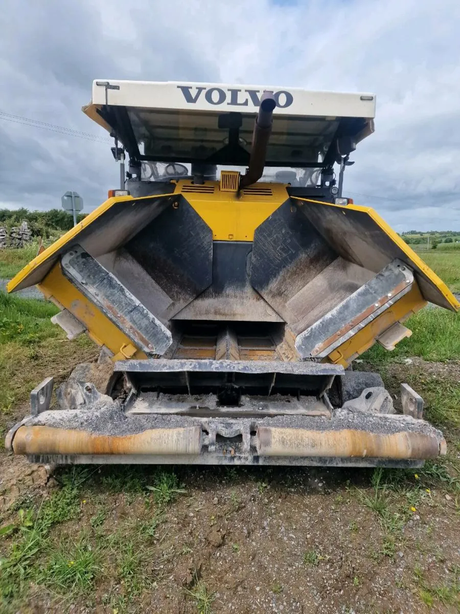 Volvo 6780 Paver - Image 2
