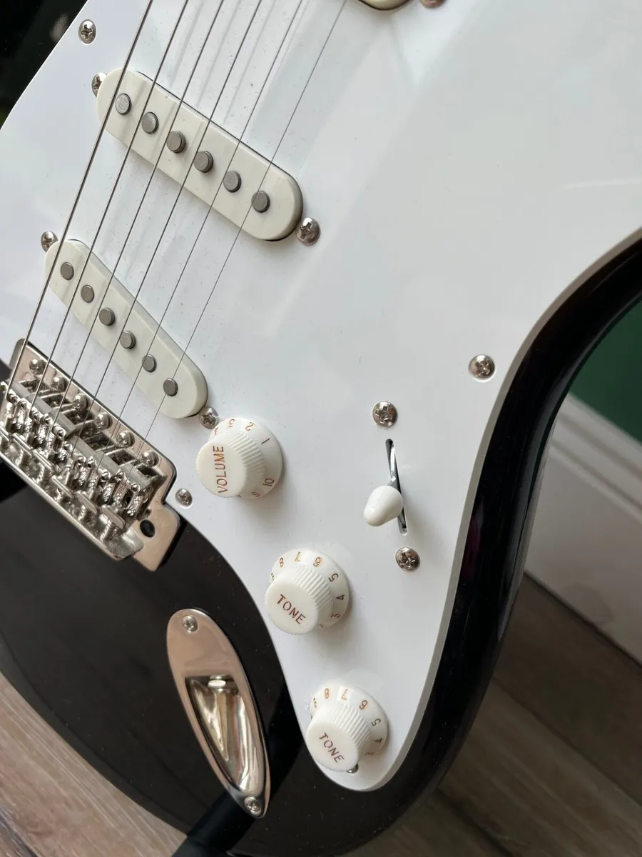 Guitar - Image 2