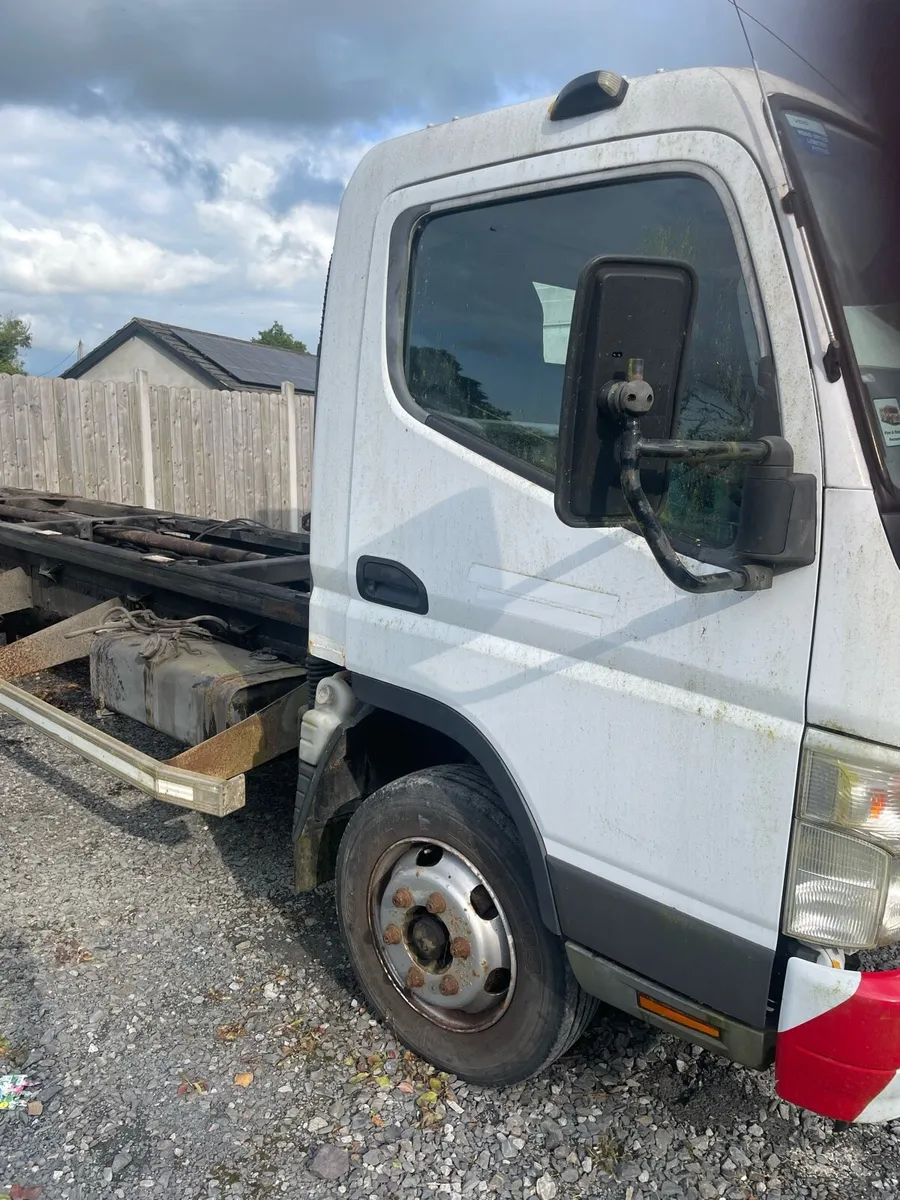 07 Mitsubishi canter - Image 2