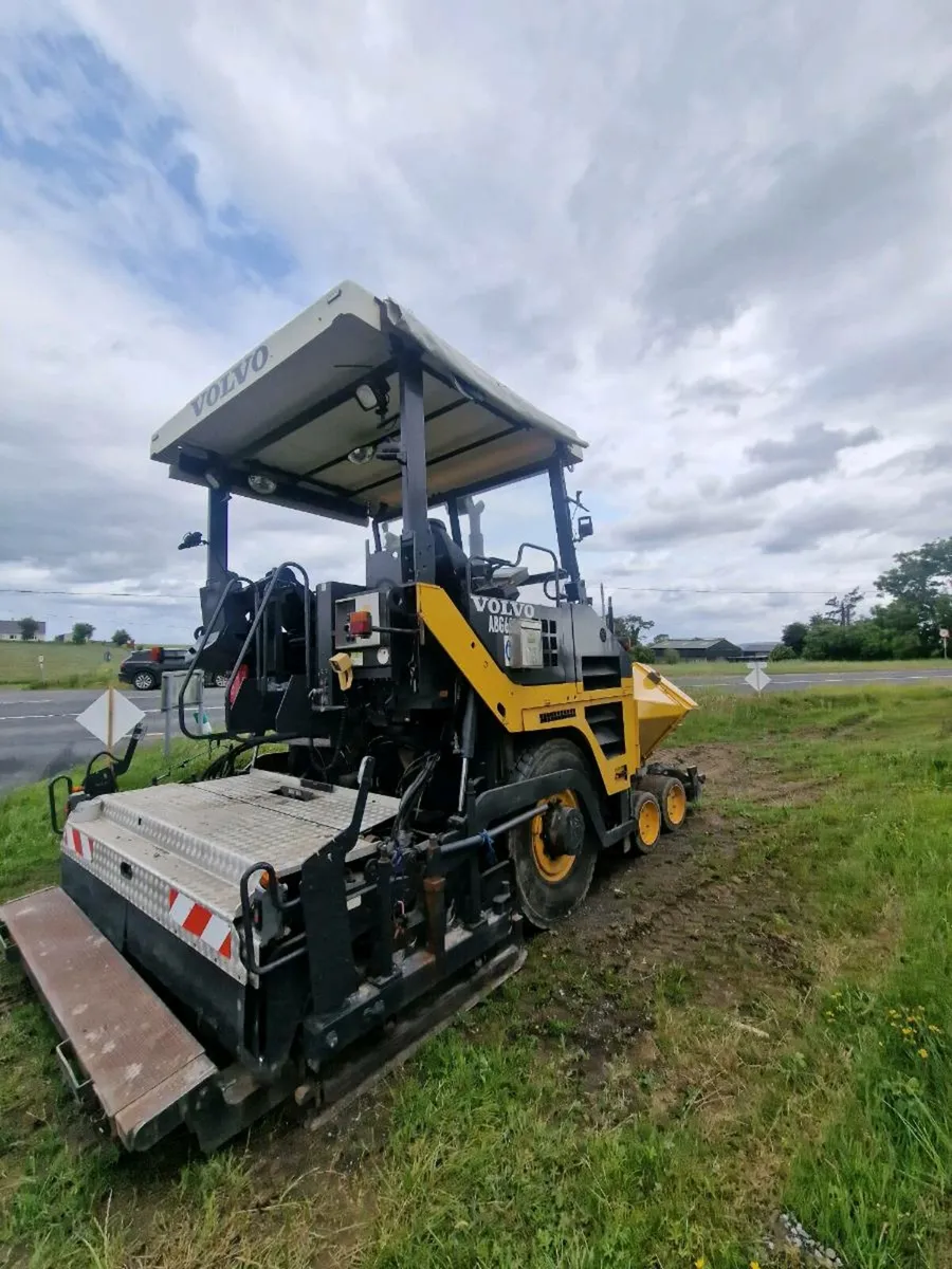 Volvo 6780 Paver - Image 3