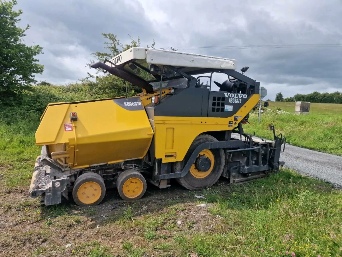 Volvo 6780 Paver - Image 4