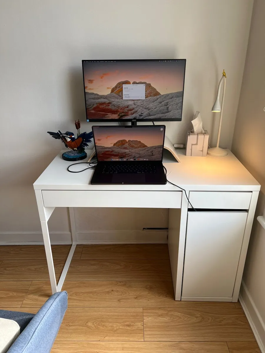 IKEA MICKE desk in white - Image 4
