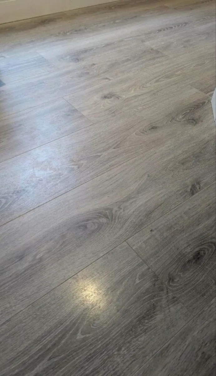50sqm New York Oak Grey Laminate 12mm flooring AC5 - Image 1