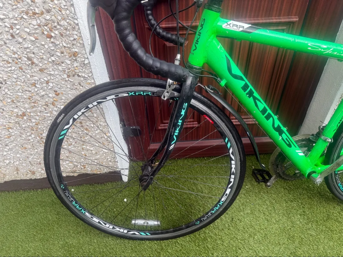 Road bike - Image 4