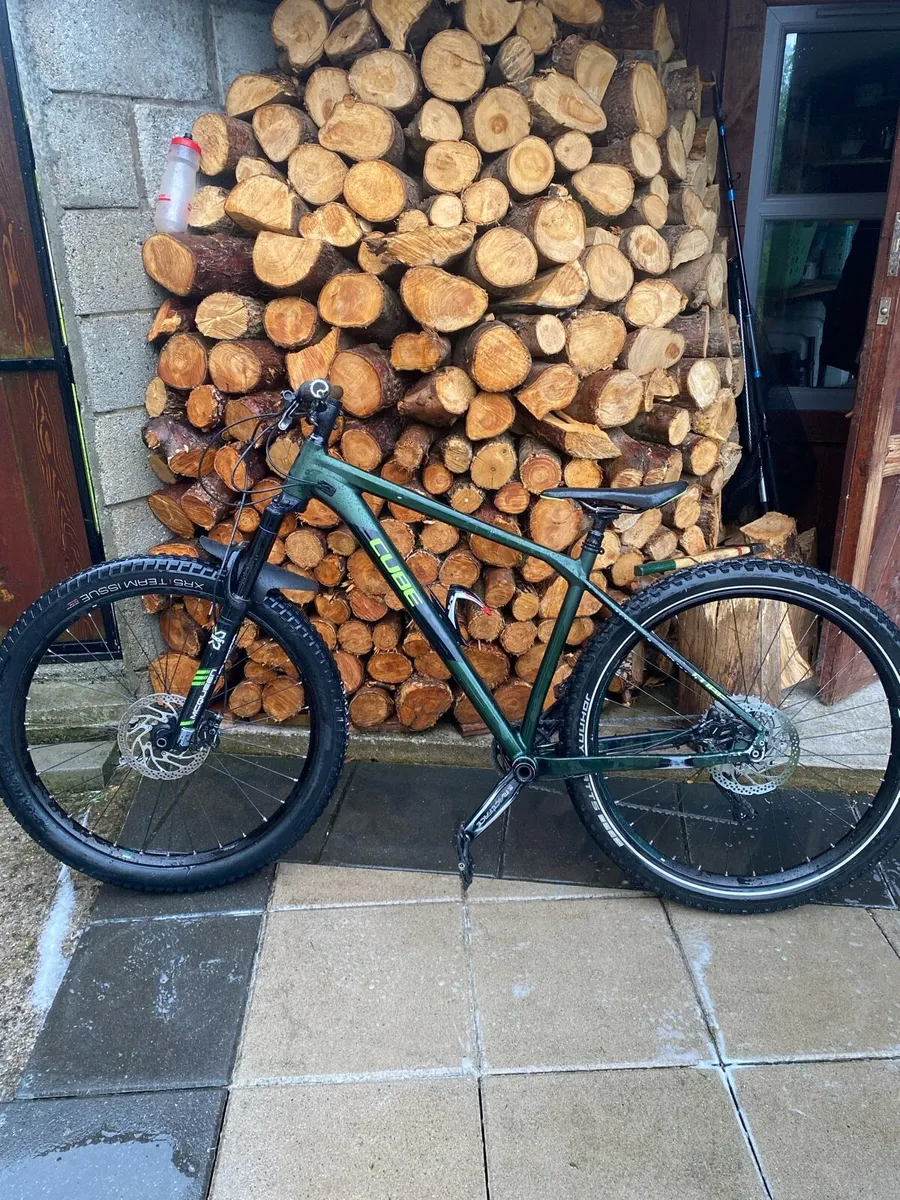 Cube reaction mountain bike - Image 1
