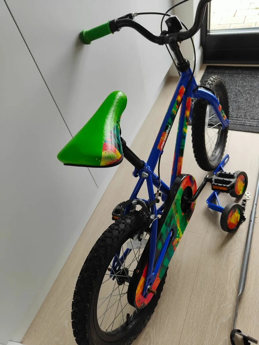 Kids Bike - 16" Wheel with removable stabilisers - Image 3