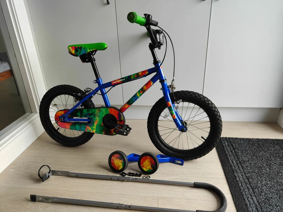 Kids Bike - 16" Wheel with removable stabilisers - Image 1