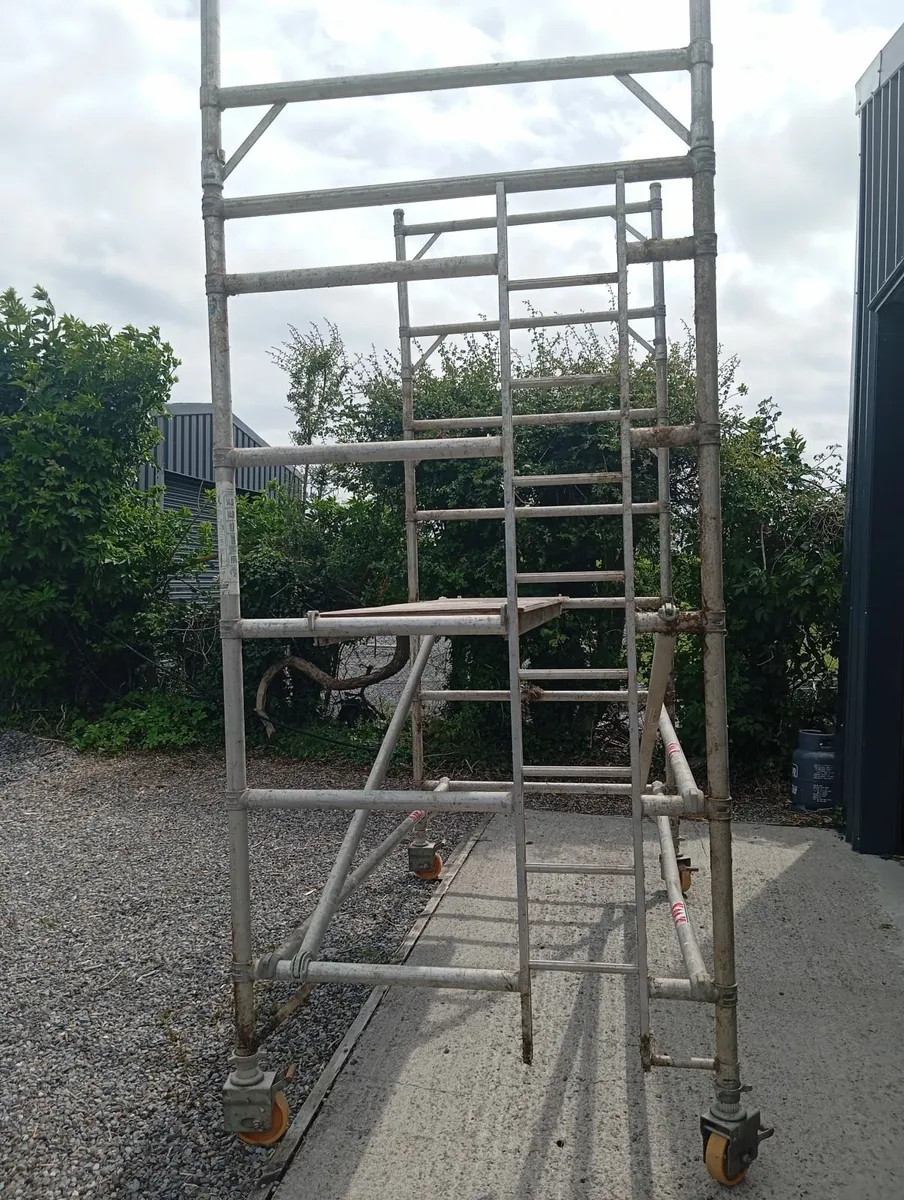 Aluminium scaffolding tower - Image 2