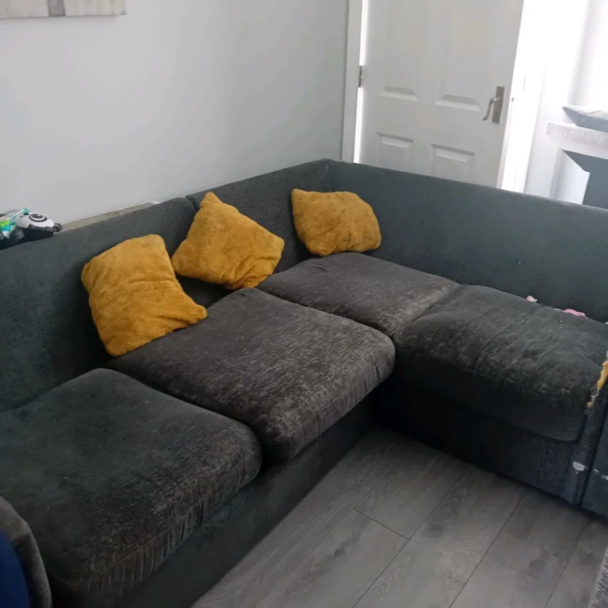 Couch - Image 1