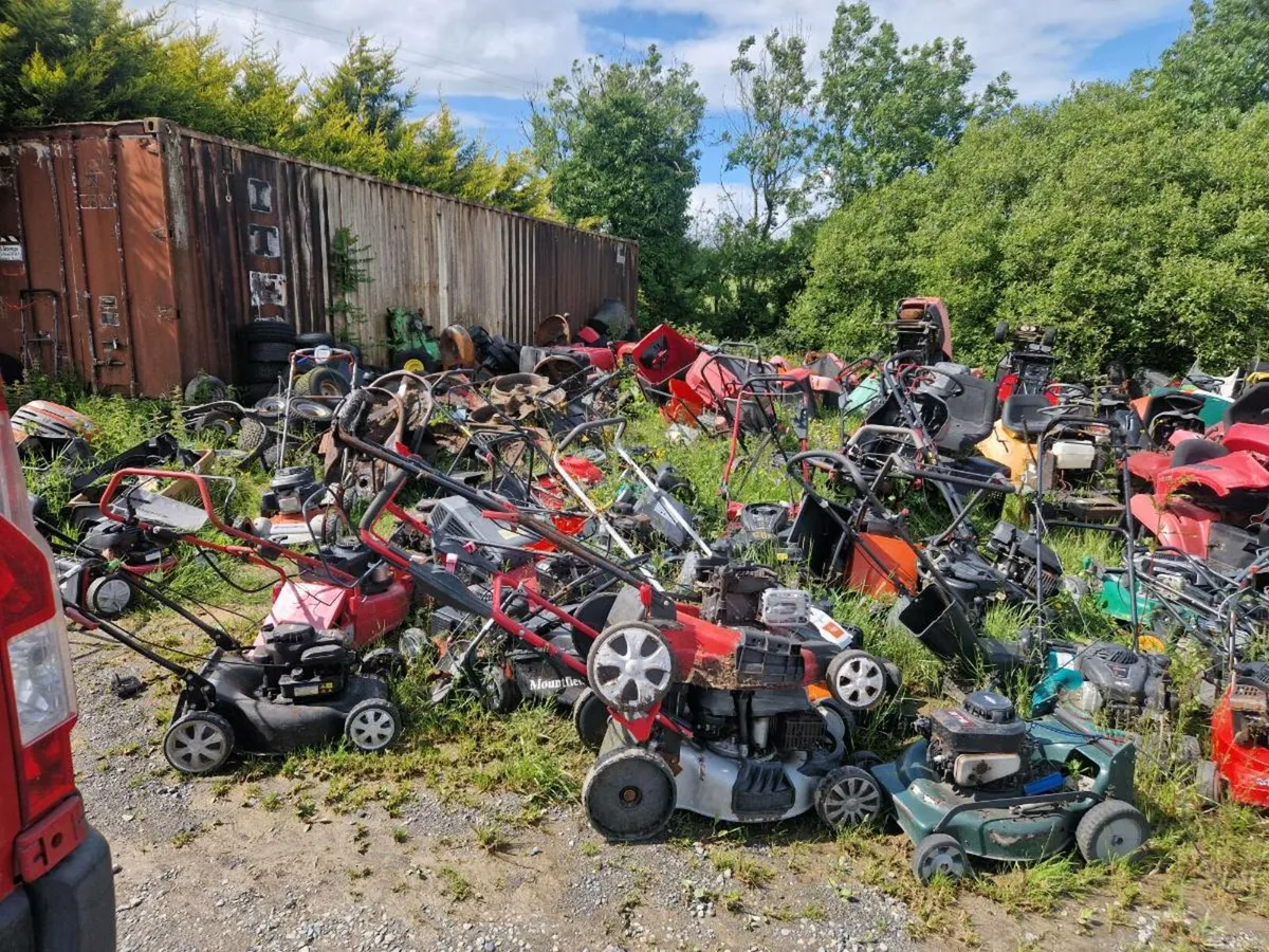 Lawnmowers parts for sale - Image 3