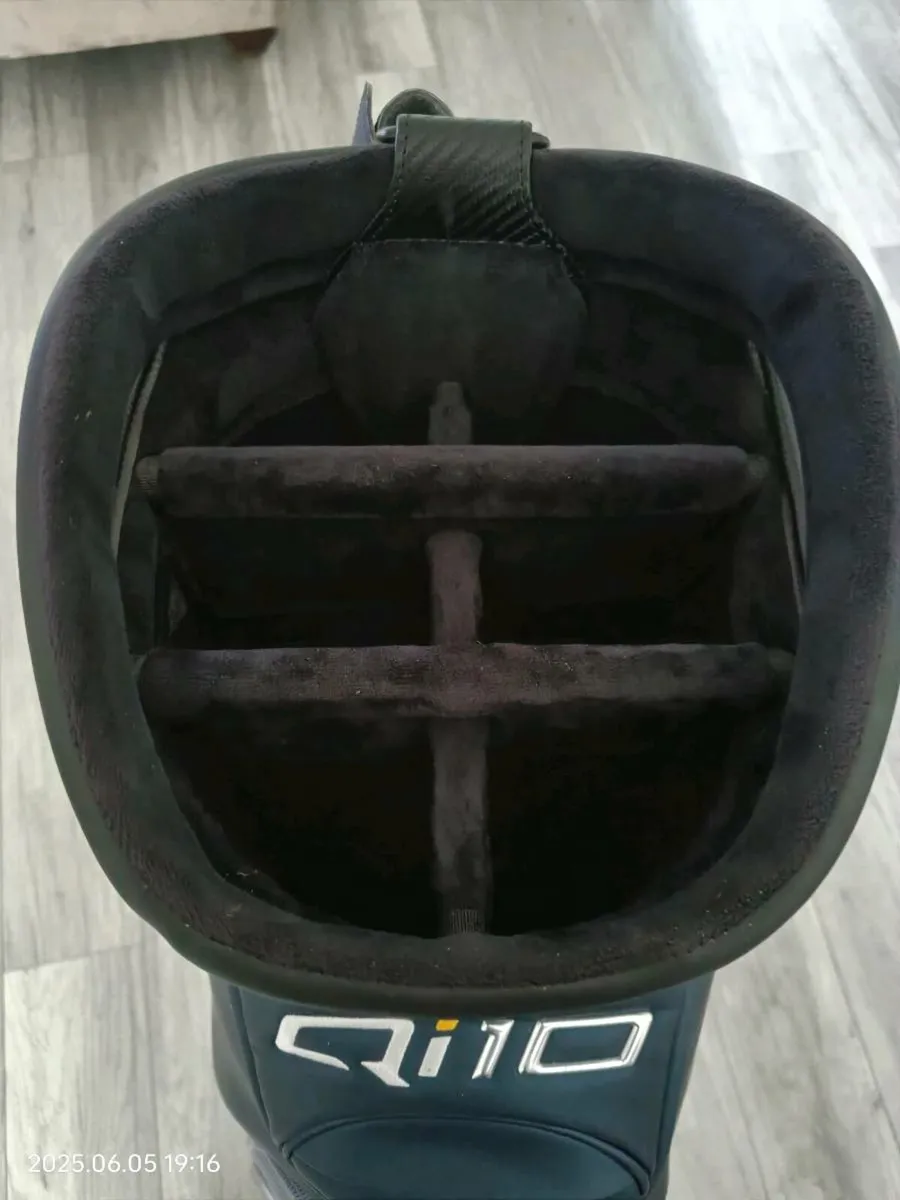 TaylorMade Qi10 Tour Bag - Image 3