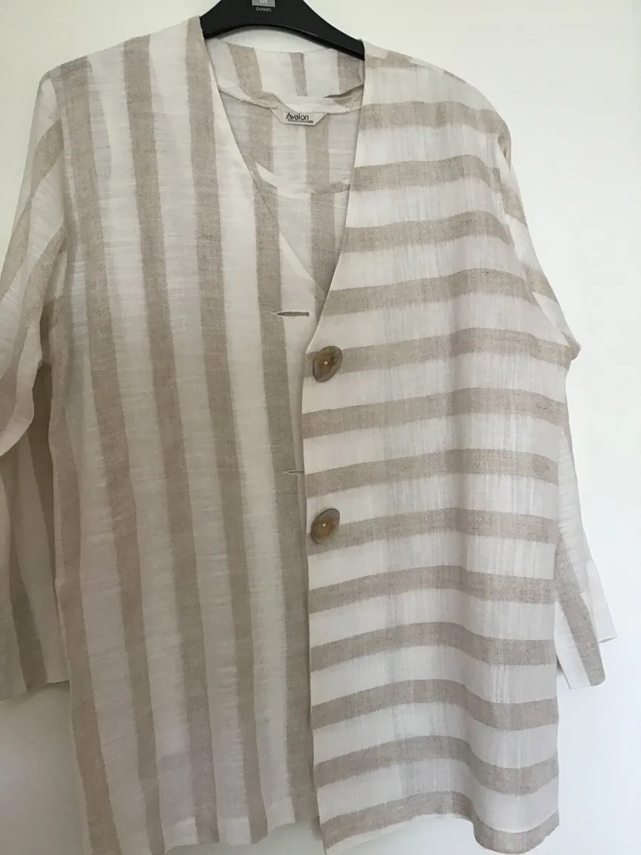 Two piece Linen top and jacket. - Image 2