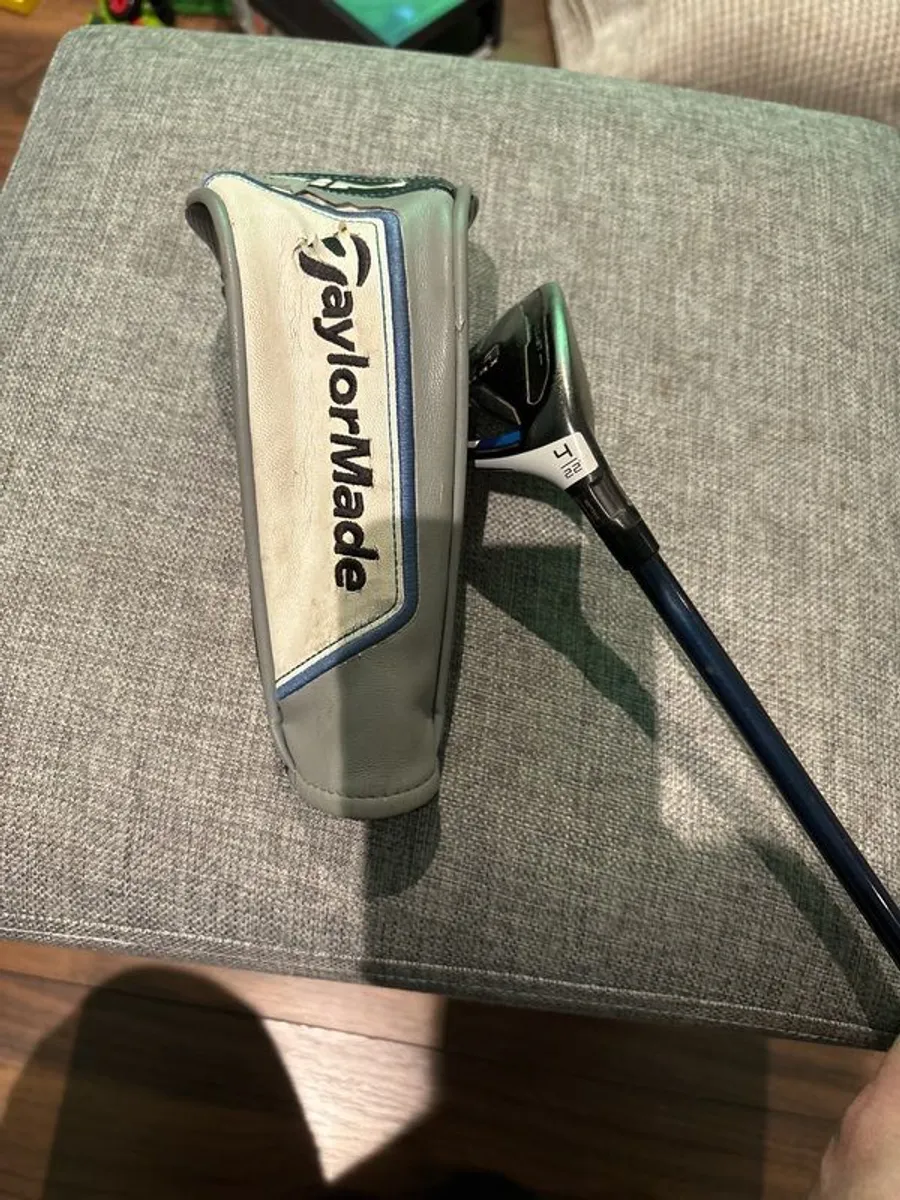 TaylorMade SIM 4 Hybrid - Image 1