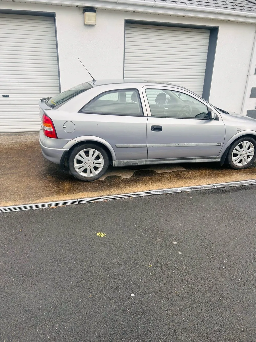 Car - Image 4