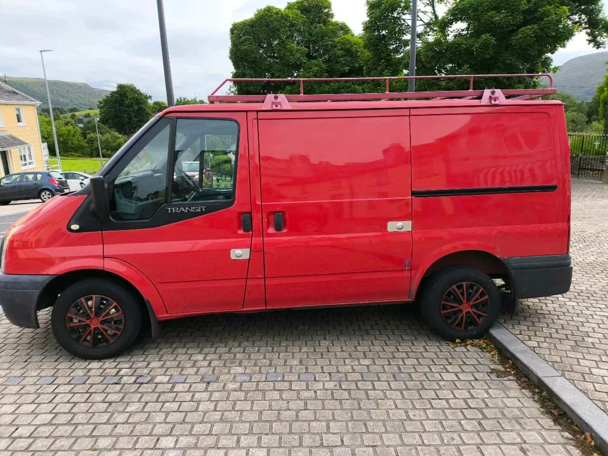 Ford Transit - Image 4