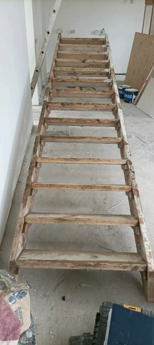 Temporary stairs - Image 1