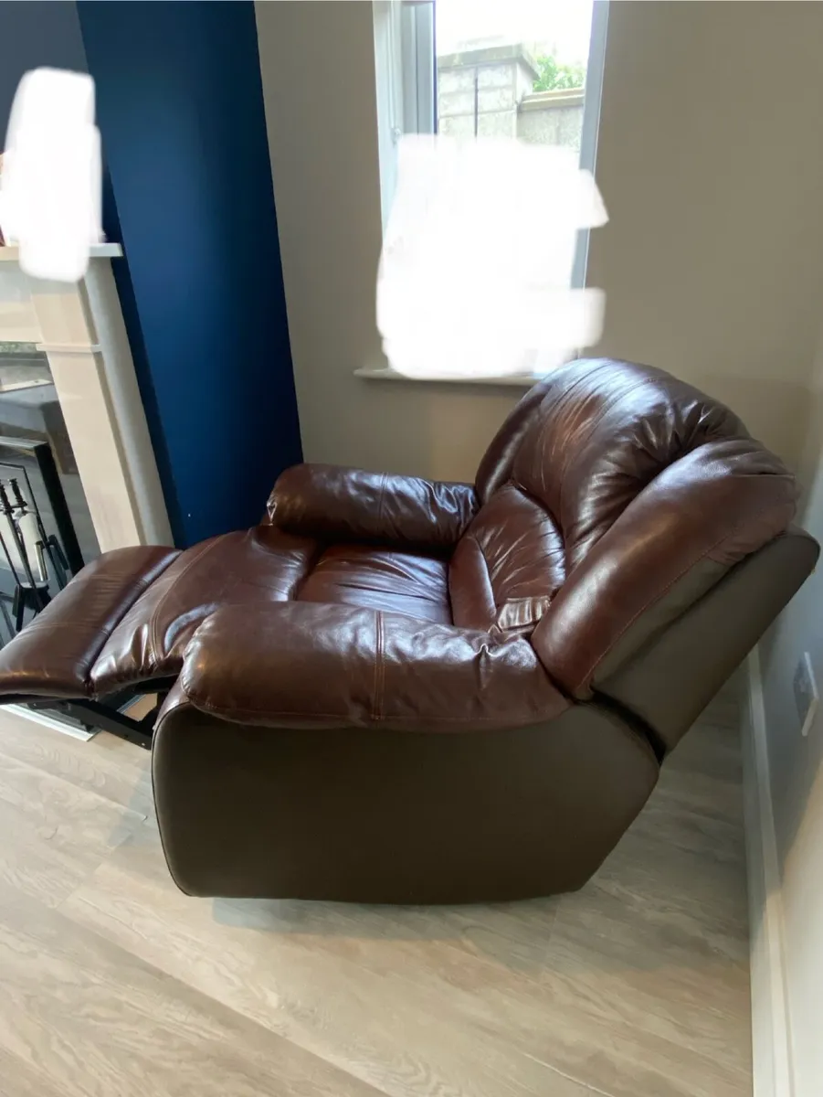 Manual Recliner chair - Image 3