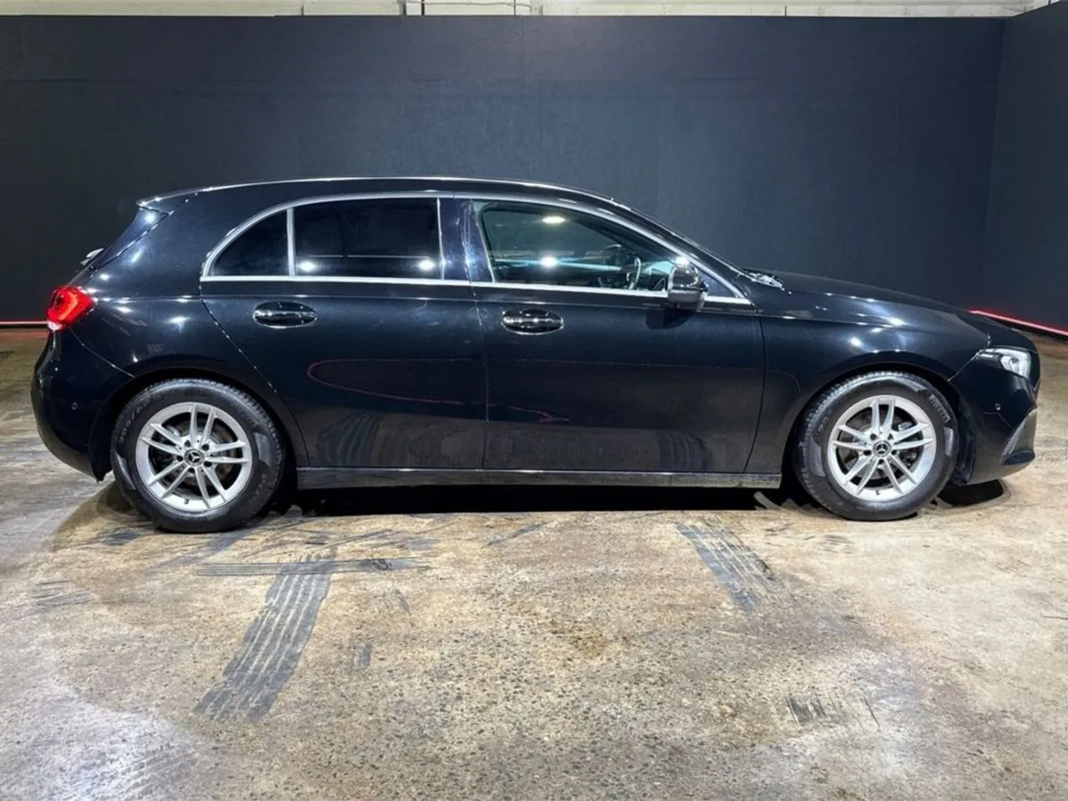 Mercedes-Benz A-Class Facelift 1.3 Automatic A180 - Image 4