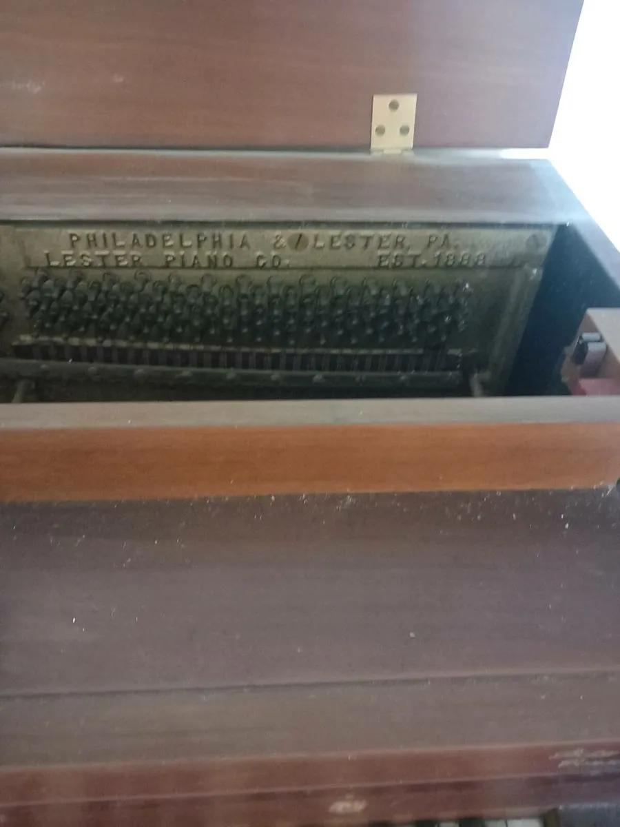 Piano - Image 1