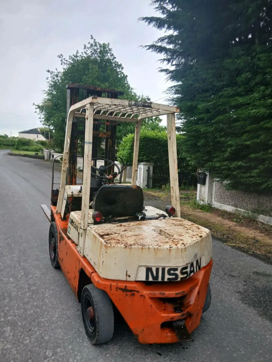 Nissan fork lift - Image 3