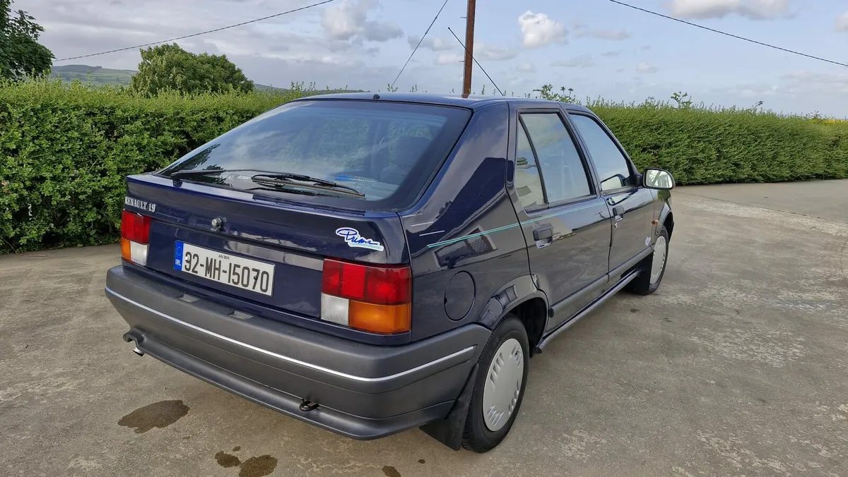 1992 Renault 19 - Image 3