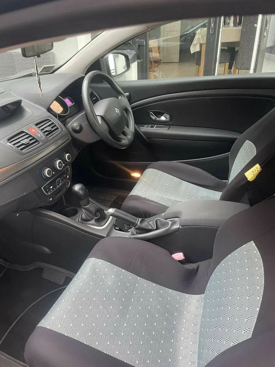Renault megane 1.5 litre - Image 3